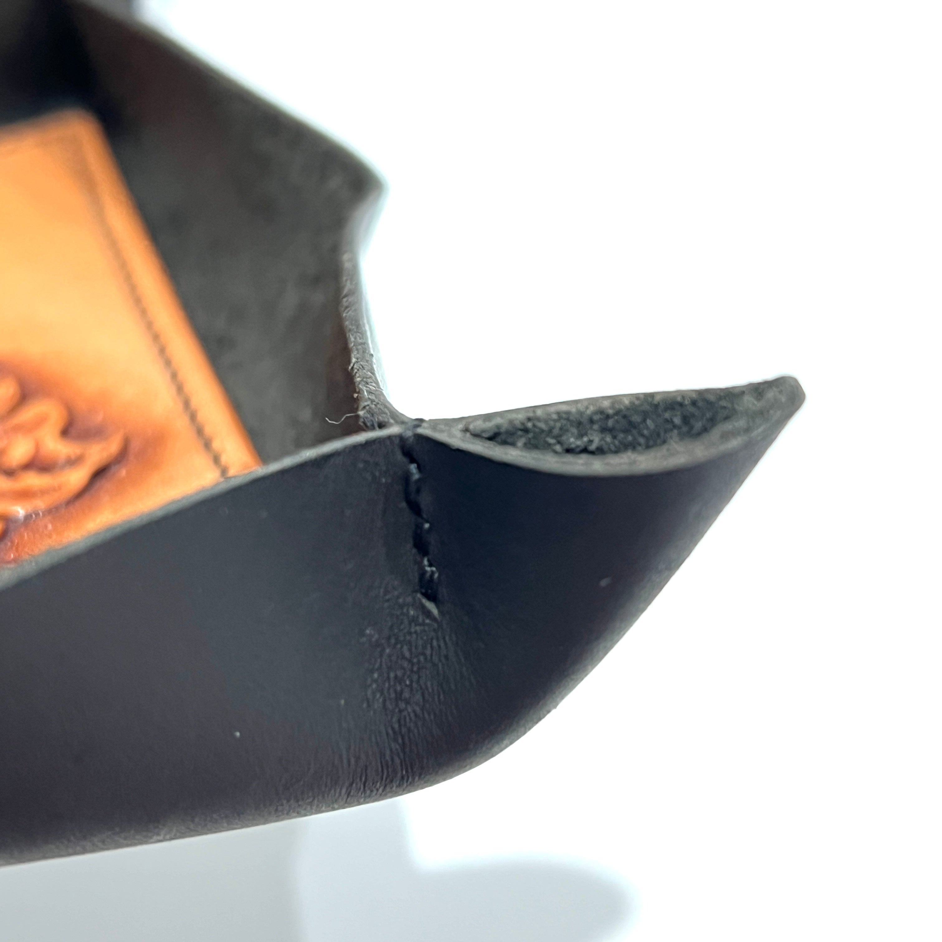 Carved Genuine Leather Tray (Black)